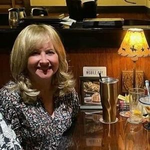 Meet your Posher, Sandy